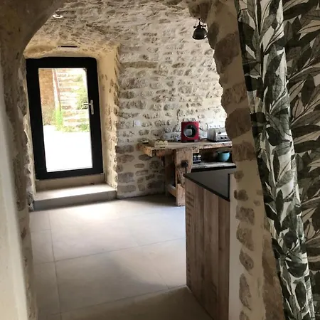 Parenthese Aux Portes D Uzes *
