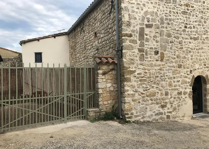 Parenthese Aux Portes D Uzes 펜션