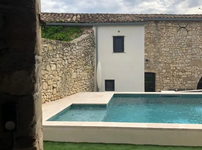 펜션 Parenthese Aux Portes D Uzes