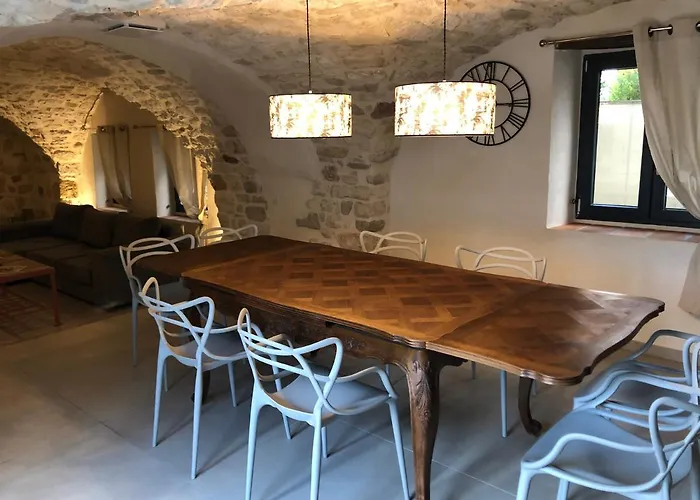 Parenthese Aux Portes D Uzes