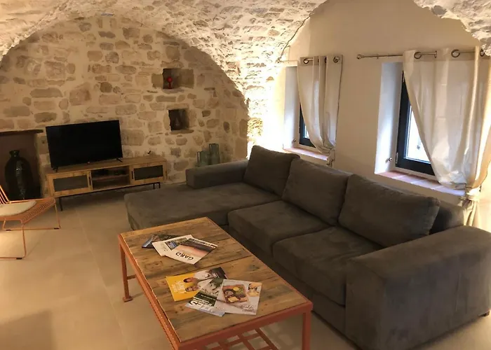 Parenthese Aux Portes D Uzes *