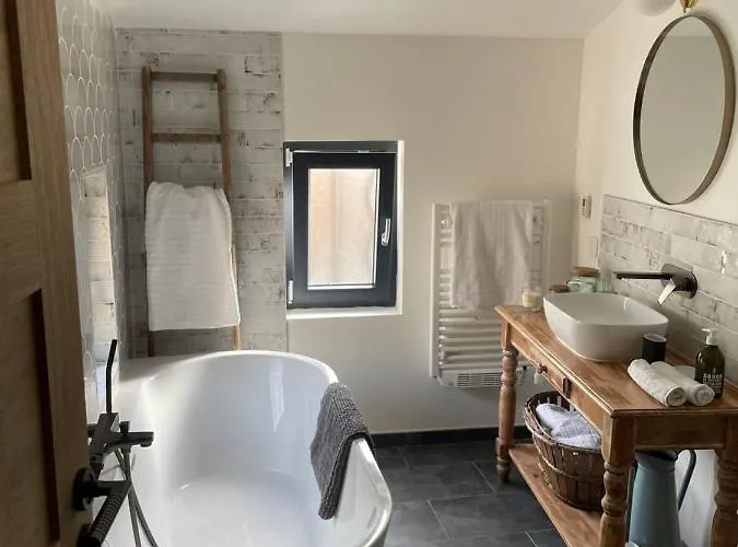 Parenthese Aux Portes D Uzes *
